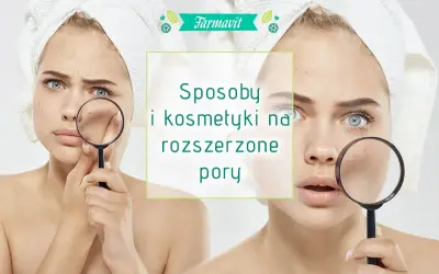 Dwie kobiety z ręcznikami na głowach badają swoje twarze przez szkło powiększające, szukając odpowiedzi, jak pozbyć się porów.
