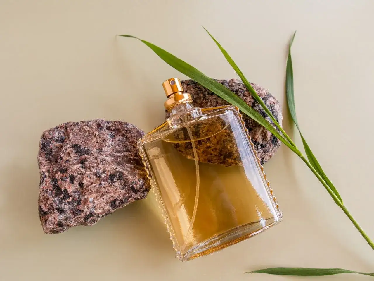Kultowe perfumy męskie lat 90. - Jak wybrać dziś?