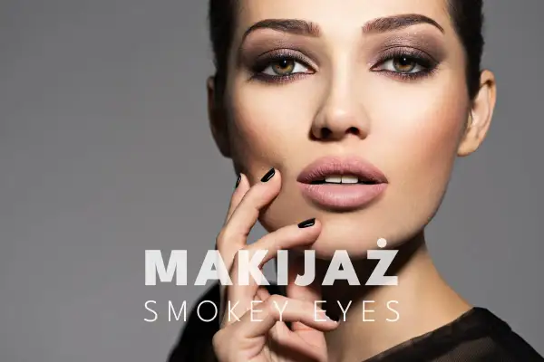 Kobieta z perfekcyjnym, matowym makijażem oczu typu smokey eyes. Usta w cielistym kolorze, czarne paznokcie.